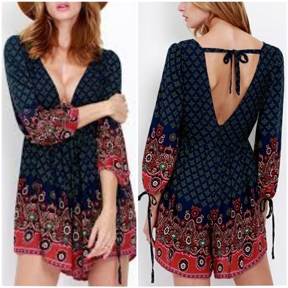 Deep V flowy lightweight floral paisley romper - Picture 2 of 12